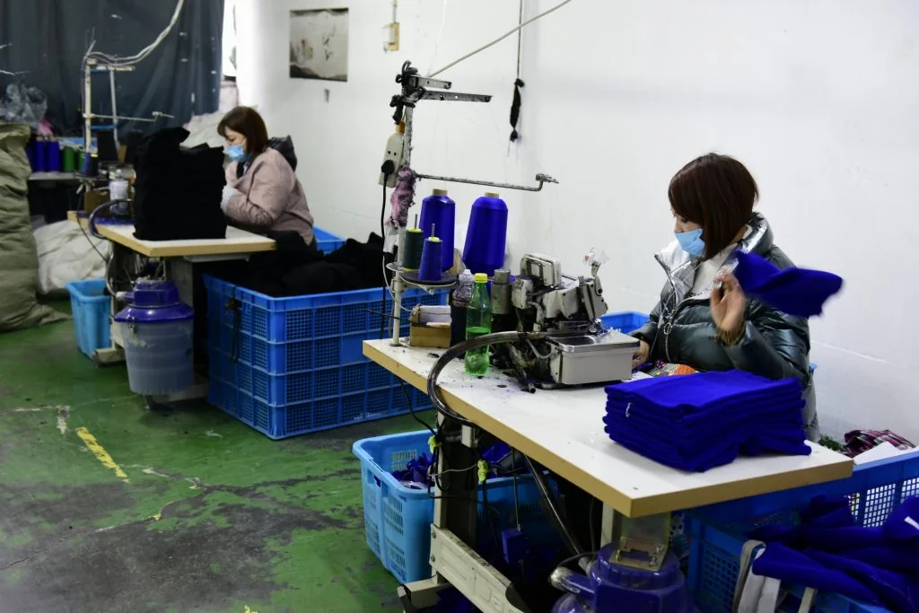 Crown and cuff joined at the knitwear sewing station